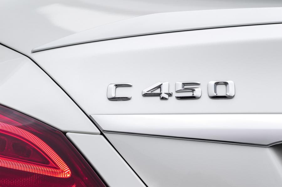 Логотип Mercedes-Benz C450 AMG Sport 2015 года  (фото 20 из 31)
